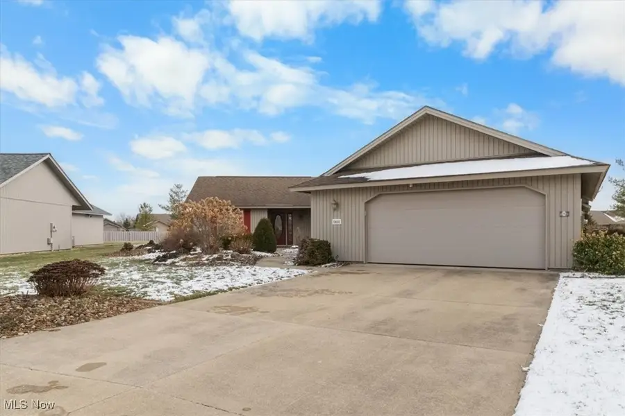 33025 Cobblestone Circle, North Ridgeville, OH 44039 - Image #2