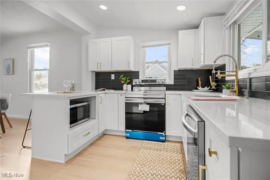 790 Kenilworth Avenue, Sheffield Lake, OH 44054 - #3