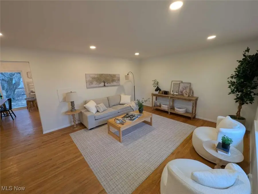 1296 Bonnie Lane, Mayfield Heights, OH 44124 - Image #3