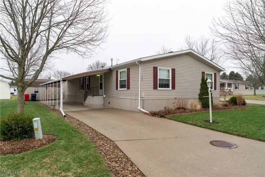 337 Pin Oak Circle, Elyria, OH 44035 - Image #2