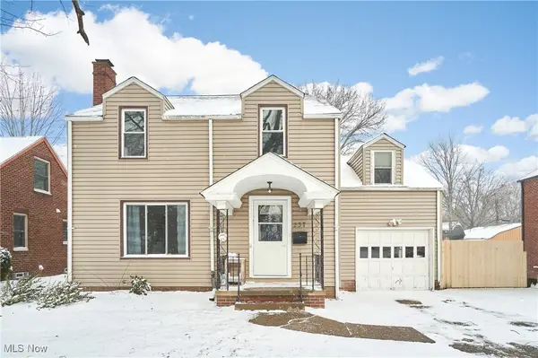 237 Orchard Hill Sw Drive, North Canton, OH 44720