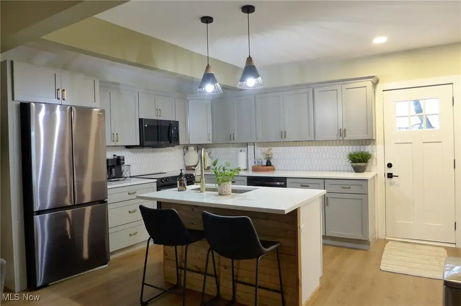 1376 W 74th Street, Cleveland, OH 44102 - Image #2