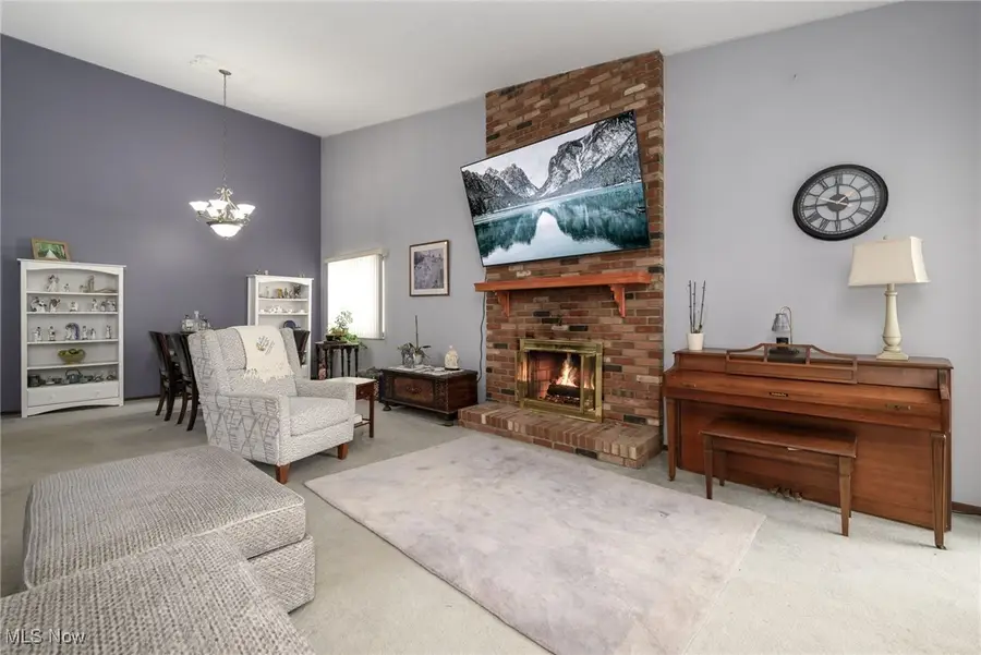 864 Kirkwall Drive, Akron, OH 44321 - Image #2