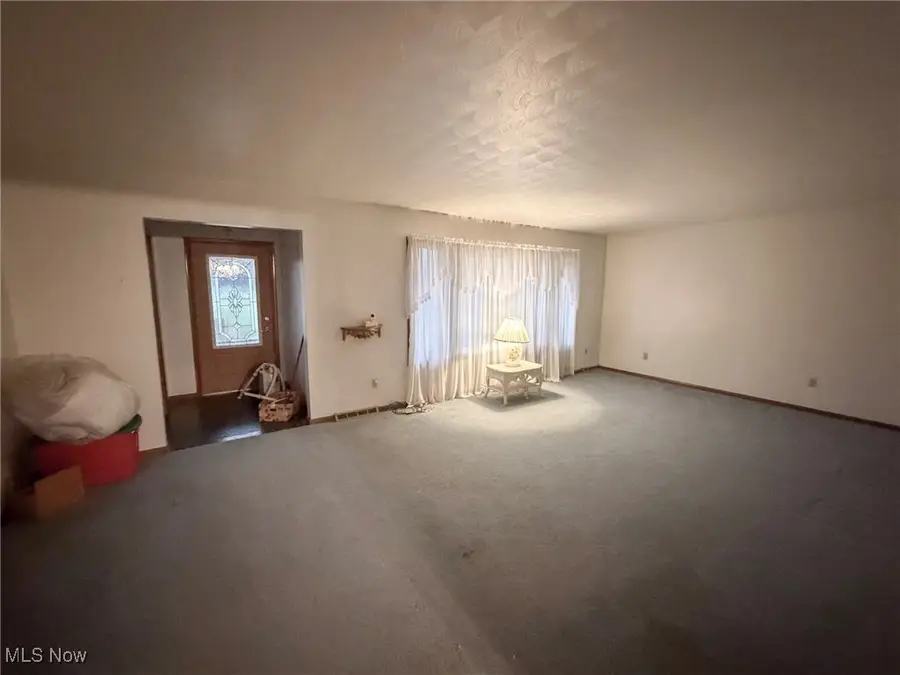 594 Center W Street, Warren, OH 44481 - Image #3