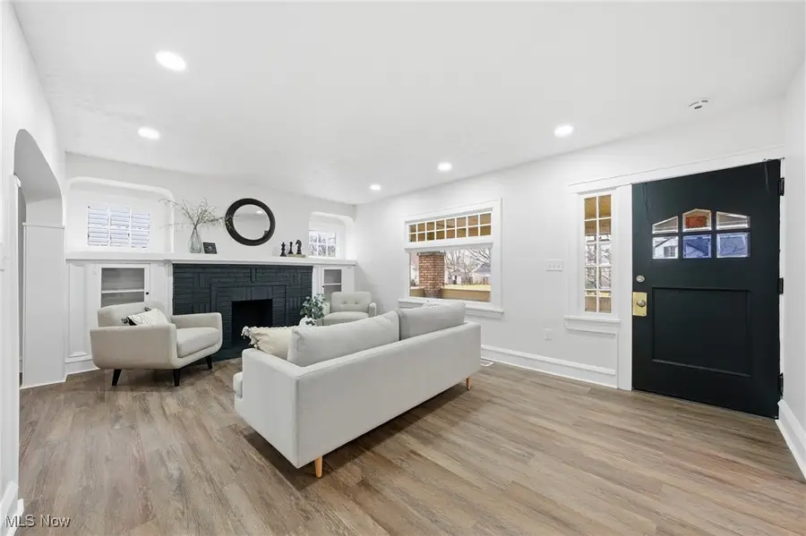 7911 Snow Road, Parma, OH 44129 - Image #2