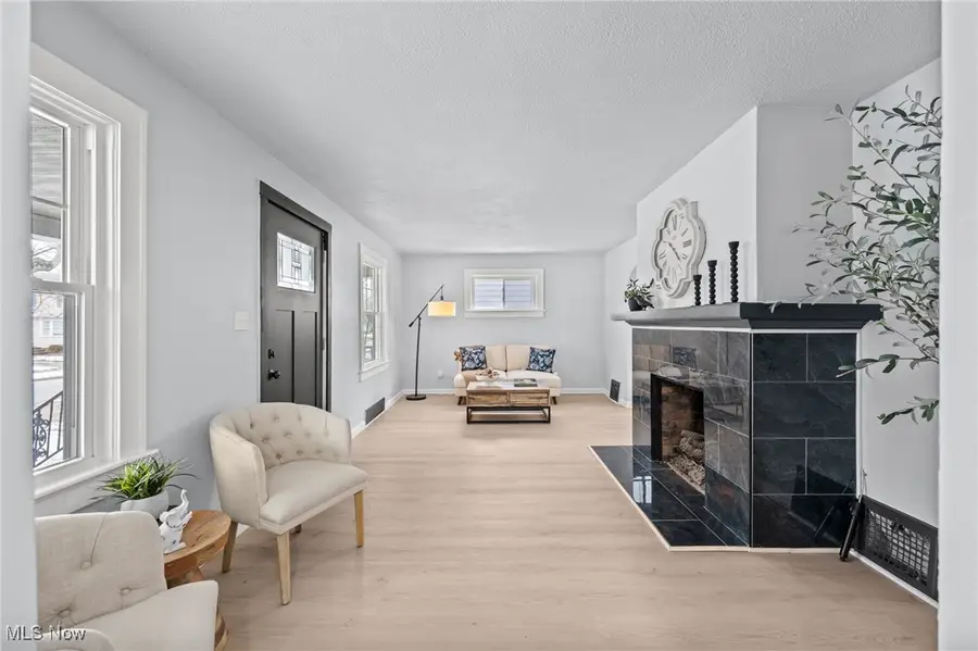 1193 Mayfield Ridge Road, Mayfield Heights, OH 44124 - Image #2