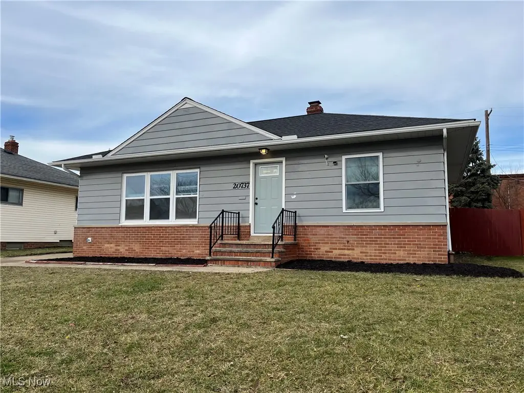 20737 Bowling Green Road, Maple Heights, OH 44137 - Image #1