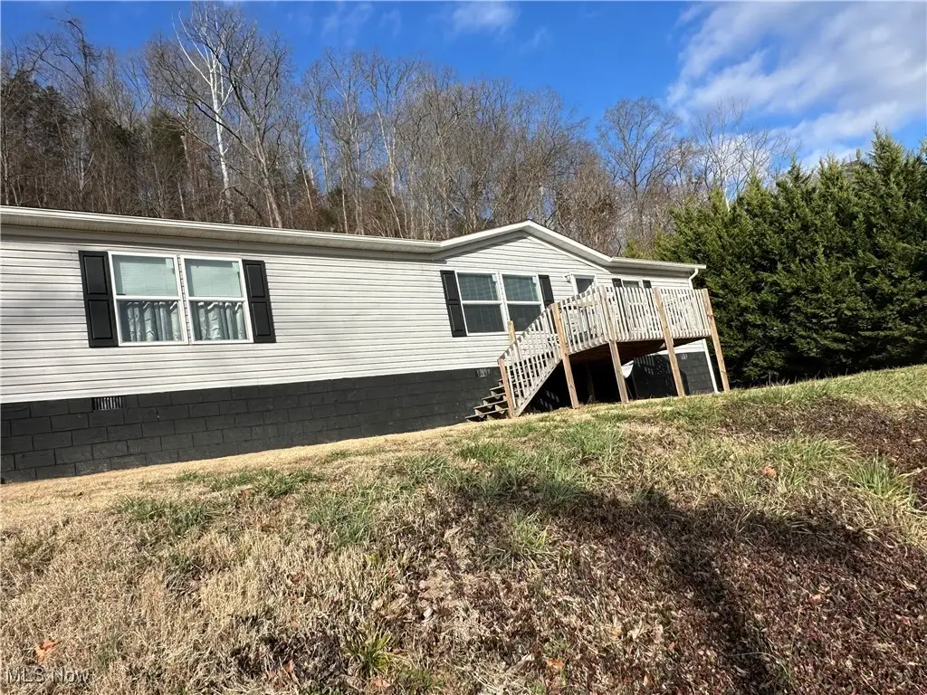 1119 Strawberry Road, Saint Albans, WV 25177 - Image #1