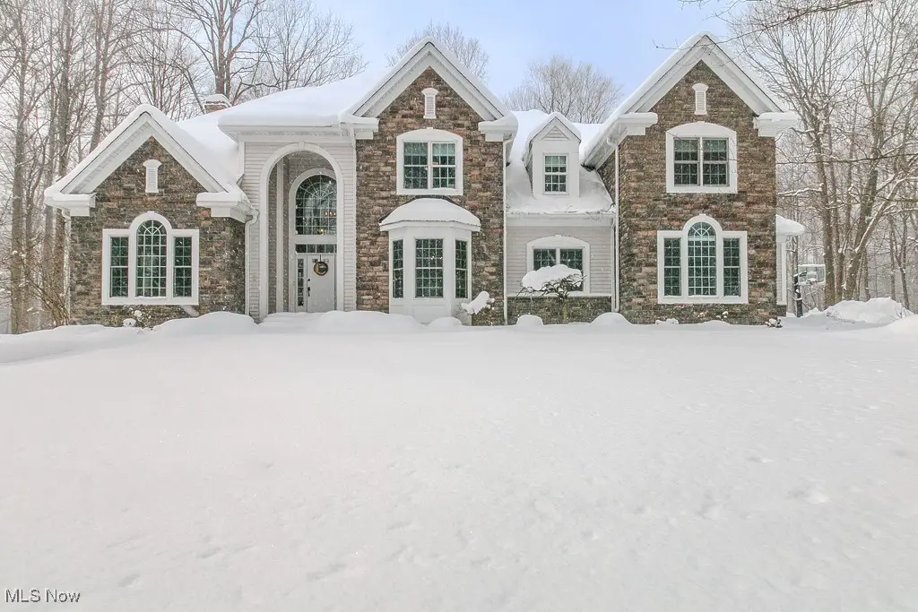 12430 Willshire Lane, Chardon, OH 44024 - Image #1