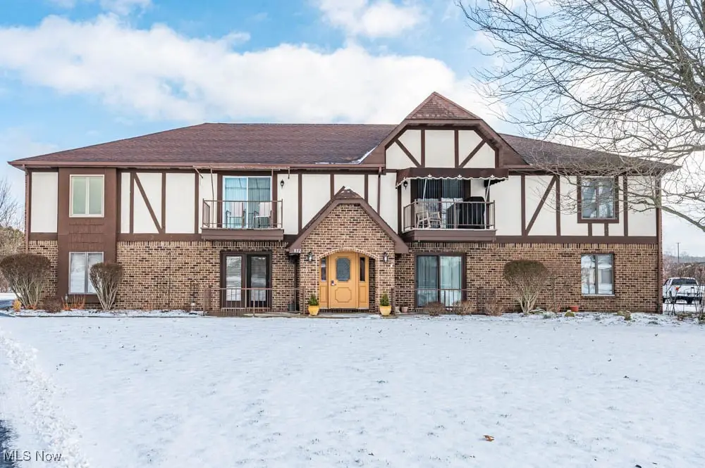 852 Pearson Circle #3, Youngstown, OH 44512 - Image #1