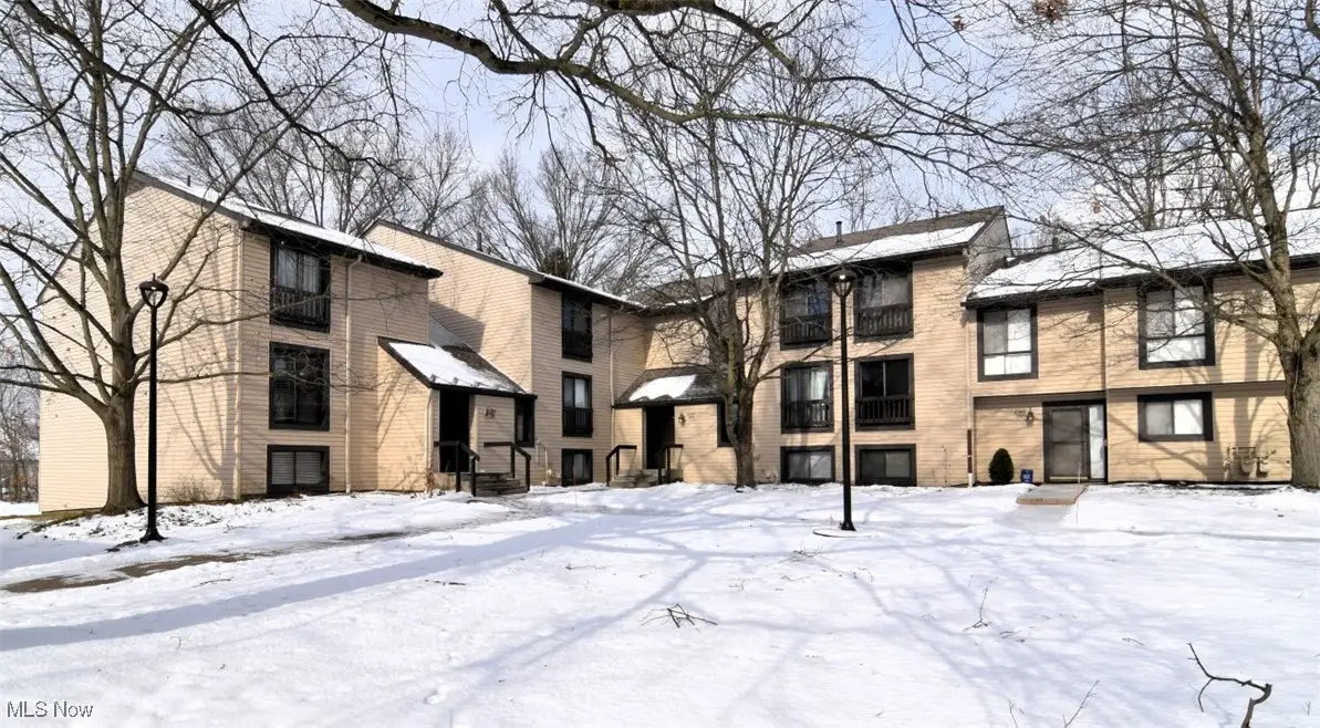 6340 Greenwood Parkway #205, Sagamore Hills, OH 44067 - Image #1