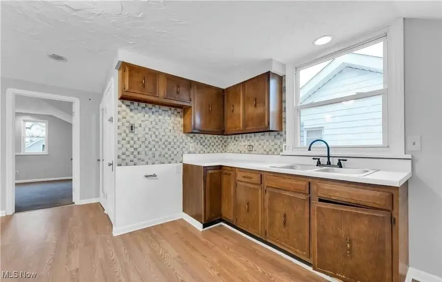 8119 Bancroft Avenue, Cleveland, OH 44105 - Image #2