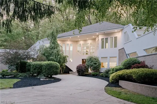 25 River Mountain Drive, Moreland Hills, OH 44022