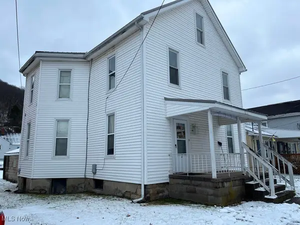 918 Second Avenue, New Cumberland, WV 26047