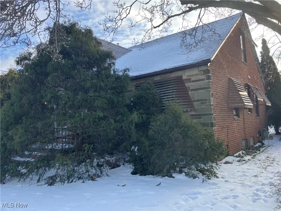 6361 S Canterbury Road, Parma, OH 44129 - Image #2