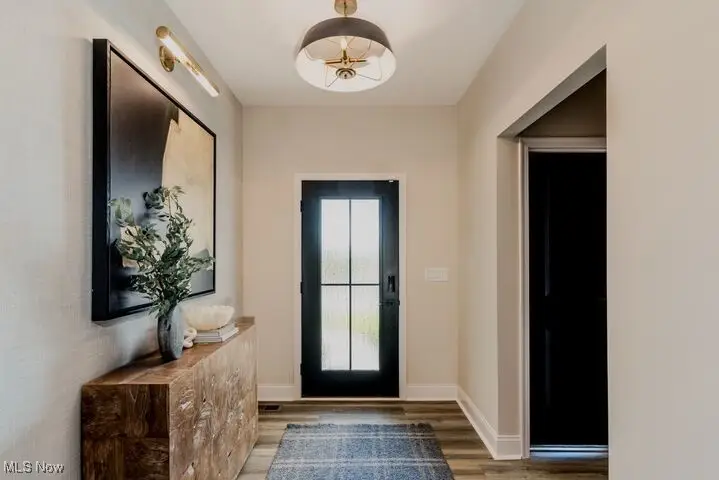 827 Colesbourne Circle, Uniontown, OH 44685 - Image #2