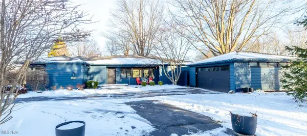 4775 Som Center Road, Moreland Hills, OH 44022