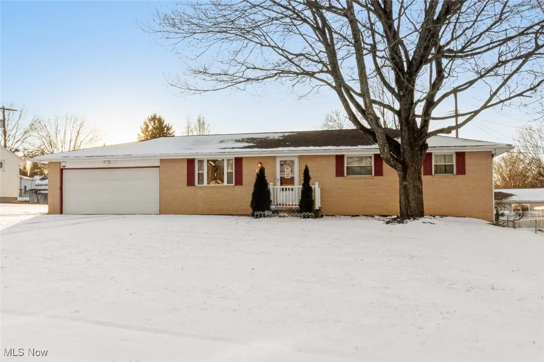557 Windamere Nw Avenue, Massillon, OH 44646 - Image #1