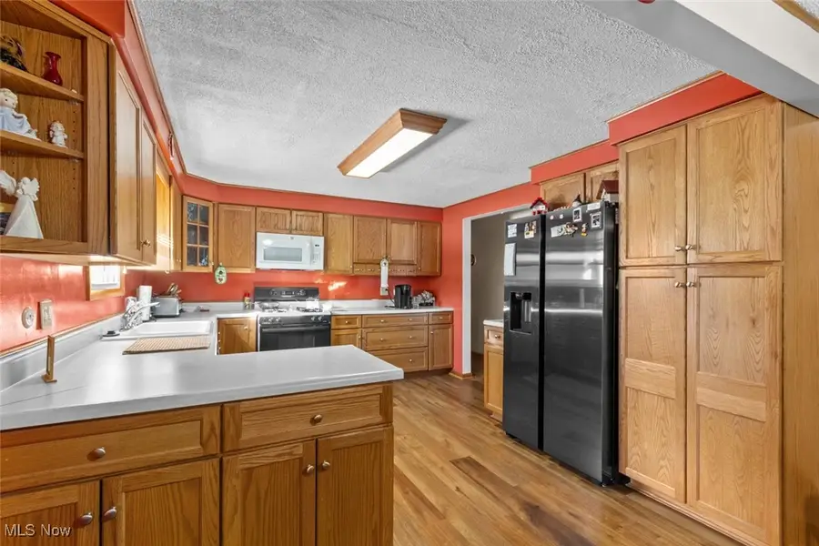 557 Windamere Nw Avenue, Massillon, OH 44646 - Image #3