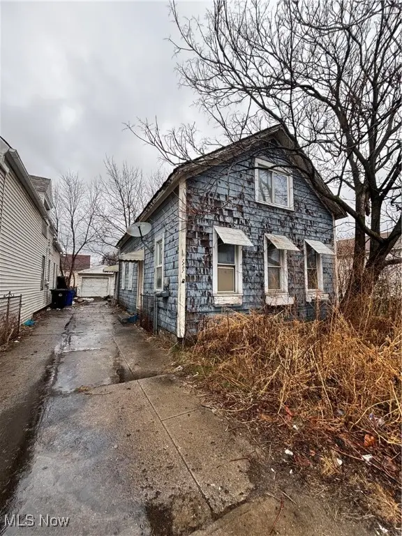 7207 Ivy Avenue, Cleveland, OH 44127 - Image #2