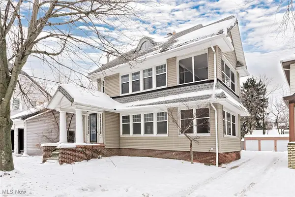 2819 E Derbyshire Road, Cleveland Heights, OH 44118