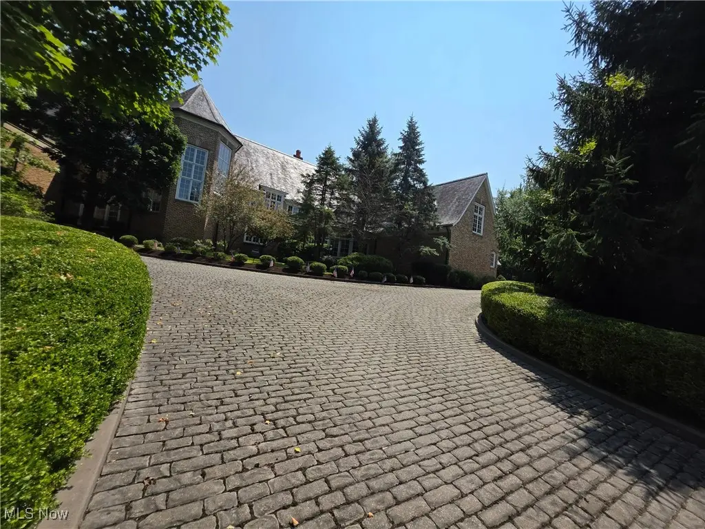 545 Bristol Drive, Aurora, OH 44202 - Image #1