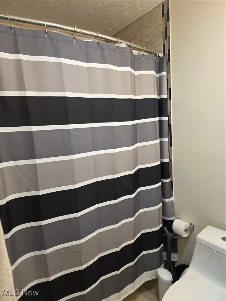 34577 W Point Drive, North Ridgeville, OH 44039 - #3