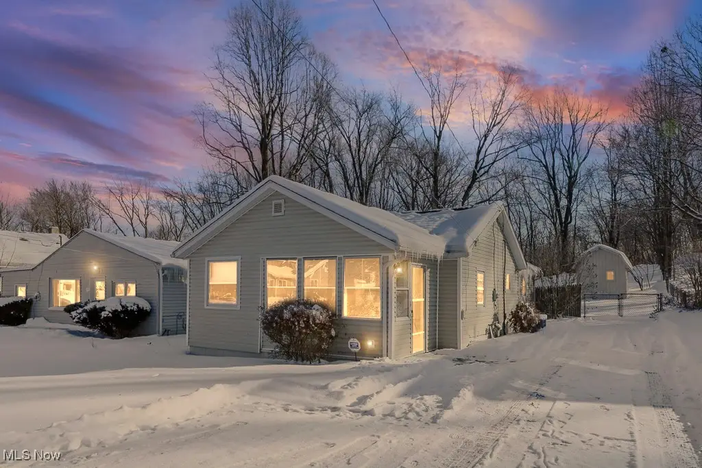 961 Crestline Drive, Akron, OH 44312 - Image #1