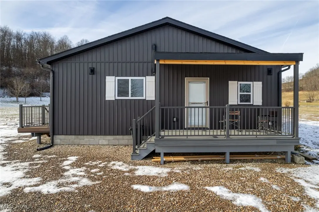 8580 Wolford Se Road, Uhrichsville, OH 44683 - Image #1