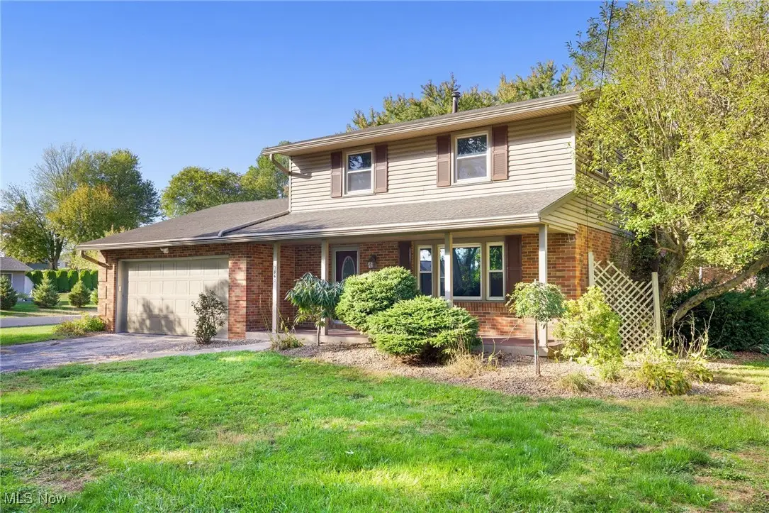 3863 Heckman Nw Street, Uniontown, OH 44685 - Image #1