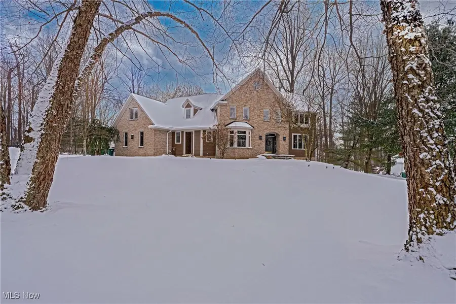 17421 Rambling Creek Trail, Chagrin Falls, OH 44023 - Image #2