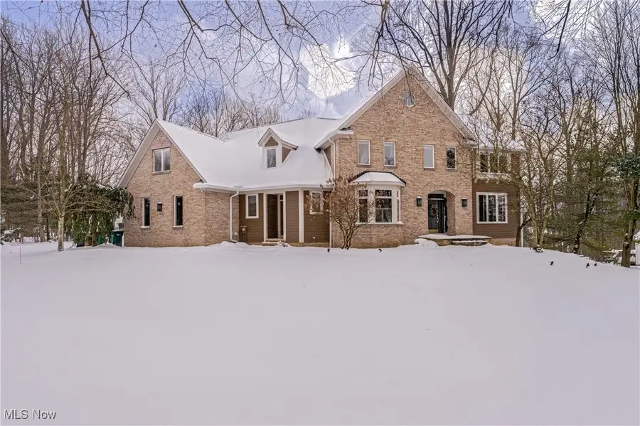17421 Rambling Creek Trail, Chagrin Falls, OH 44023 - Image #3