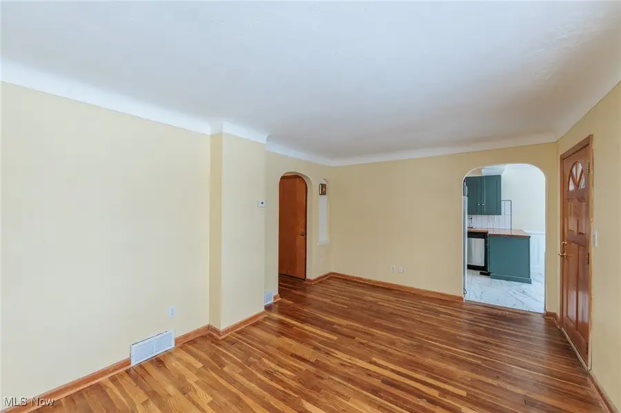 17001 Laverne Avenue, Cleveland, OH 44135 - Image #2