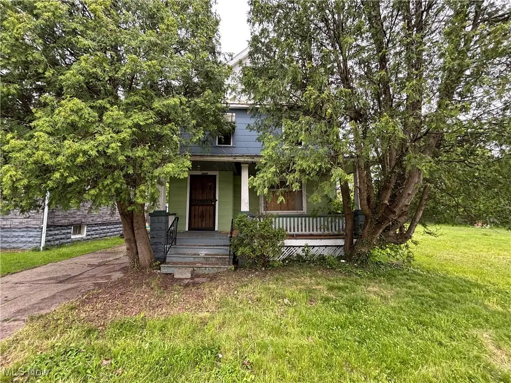 11226 Greenwich Avenue, Cleveland, OH 44105 - Image #1