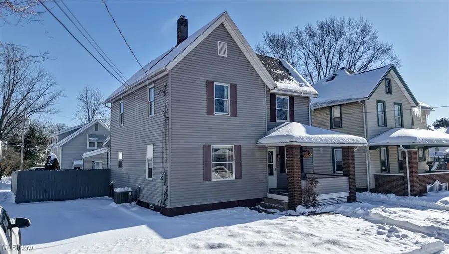 320 9th Sw Street, Massillon, OH 44647 - #2