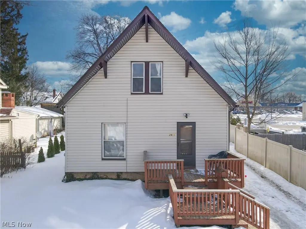 2411 8th Street, Cuyahoga Falls, OH 44221 - #1