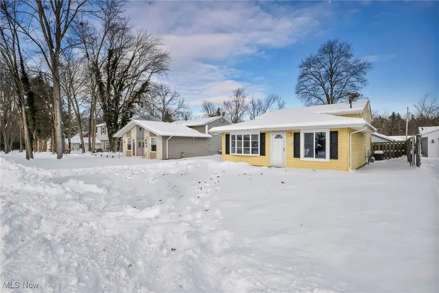 10293 Greenview Drive, Columbia Station, OH 44028 - Image #3