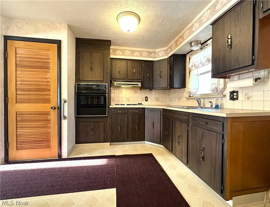 38345 Aurora Road, Solon, OH 44139 - #2