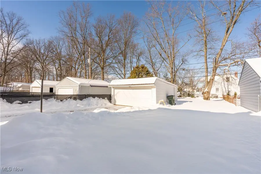 13905 Thraves Avenue, Garfield Heights, OH 44125 - Image #3
