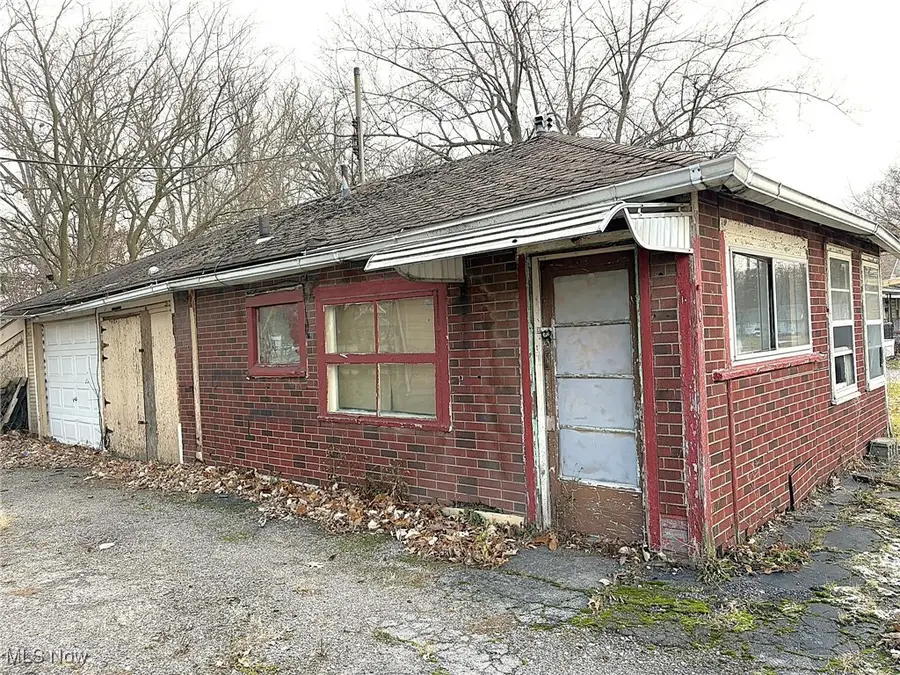 1015 N Cole Avenue, Lima, OH 45801 - #2