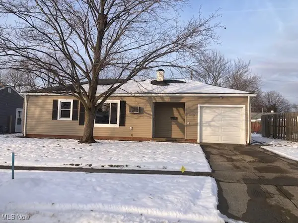 10110 Lynden Oval, Parma Heights, OH 44130