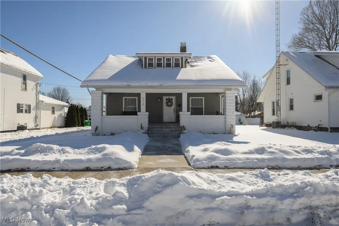 212 E 11th Street, Dover, OH 44622 - #1