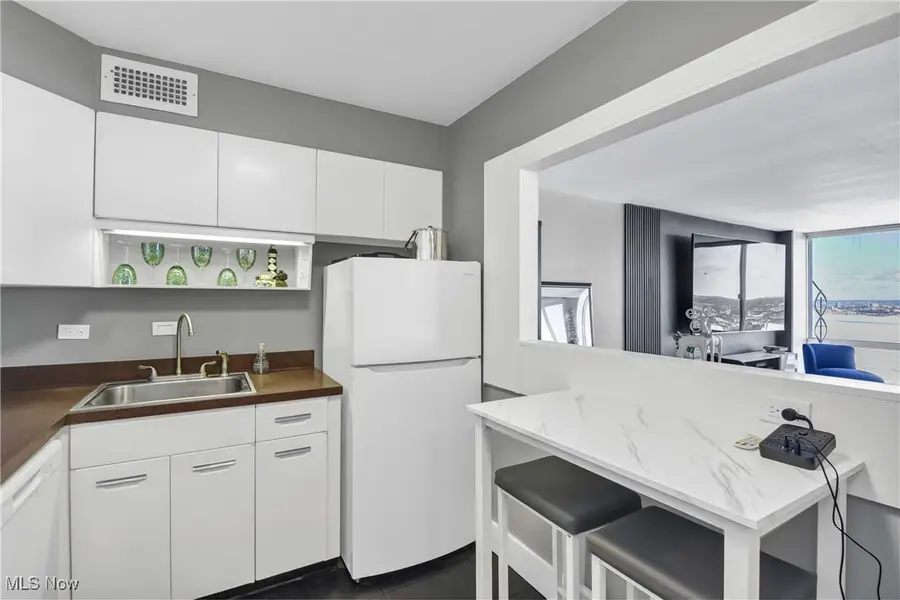 12700 Lake Avenue #2603, Lakewood, OH 44107 - #3