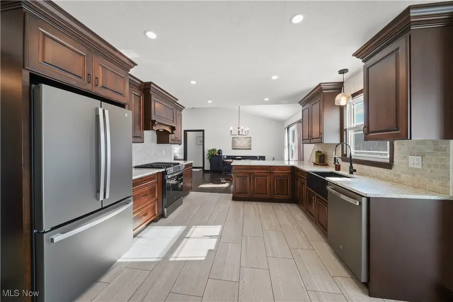 9616 Knowlton Road, Garrettsville, OH 44231 - Image #2