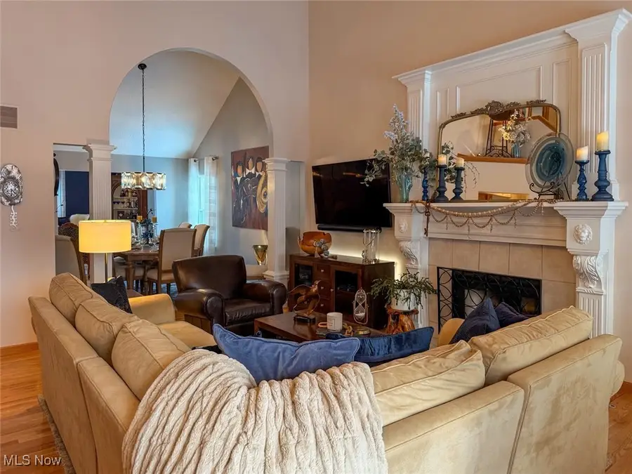 910 Devonwood Drive, Wadsworth, OH 44281 - Image #3