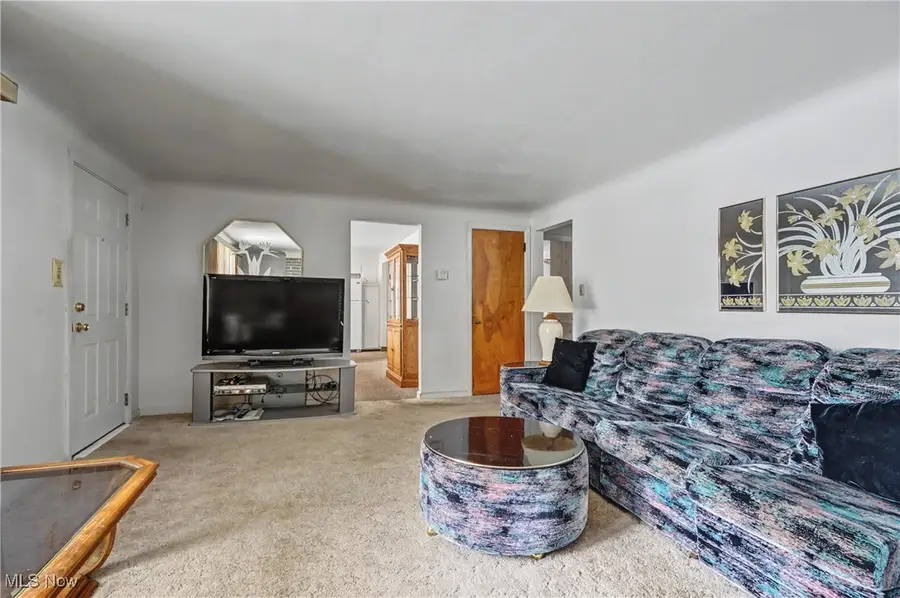 12 Hilltop Boulevard, Canfield, OH 44406 - Image #3