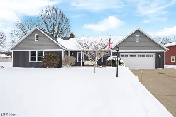 5107 Fox Ridge Dr., Green, OH 44720
