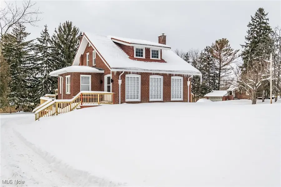 545 Pittsburg Nw Avenue, North Canton, OH 44720 - #3