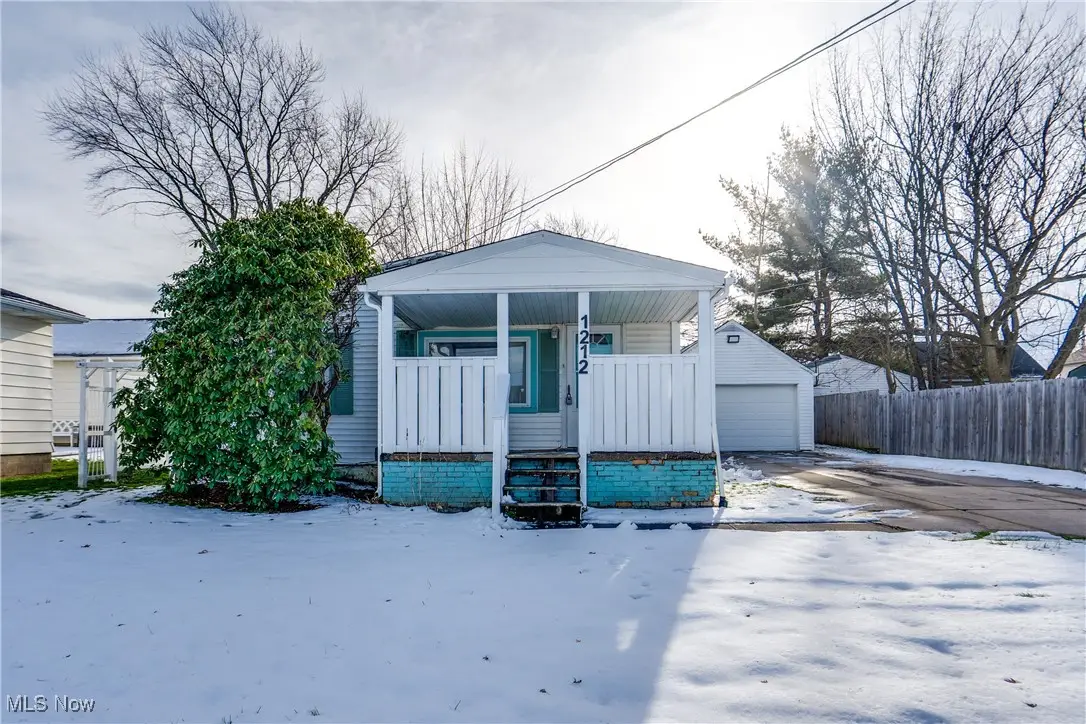 1212 Benton Street, Barberton, OH 44203 - #1