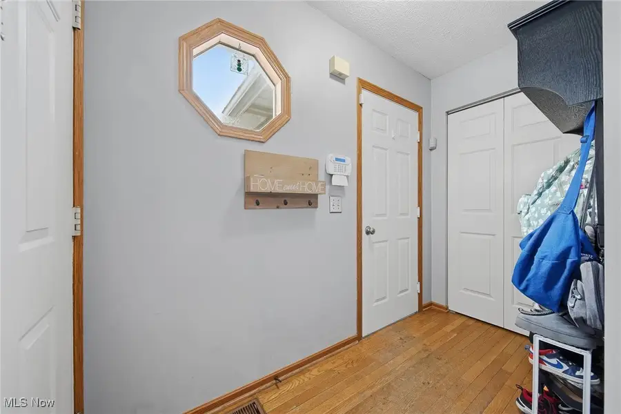 6416 Blossomwood Ne Circle, Canton, OH 44721 - Image #2